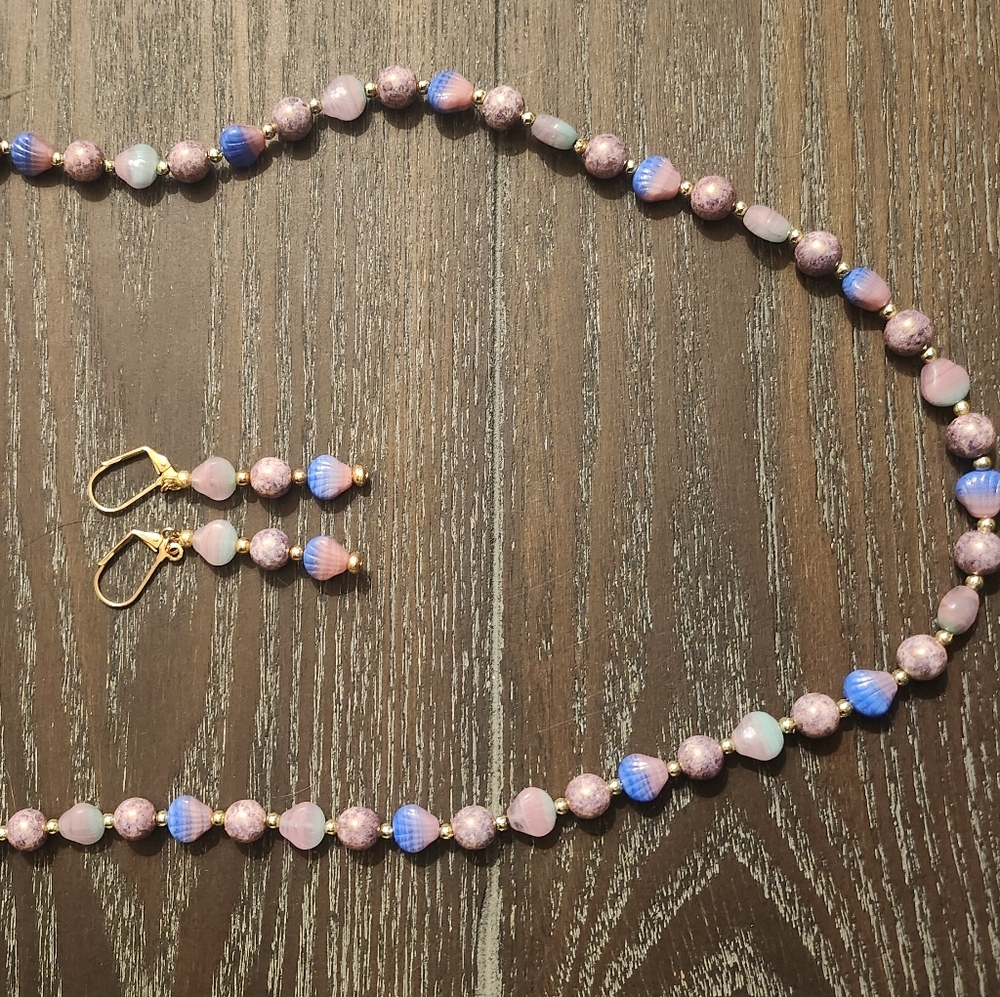 26" Mauve blue aquarium shell necklace with earrings
